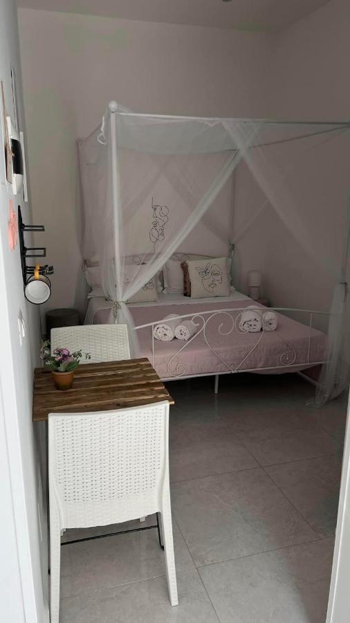 Faro'S Room Bari Buitenkant foto