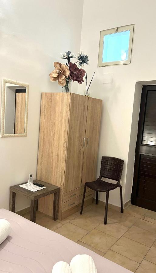 Faro'S Room Bari Buitenkant foto
